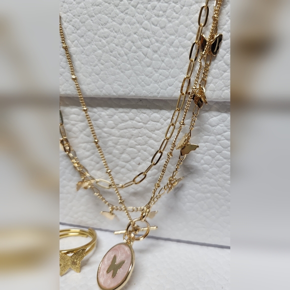 JOSSLYNN JEWELRY 3 Layer Gold-Tone Butterfly and Ring Set NWT - Picture 5 of 16